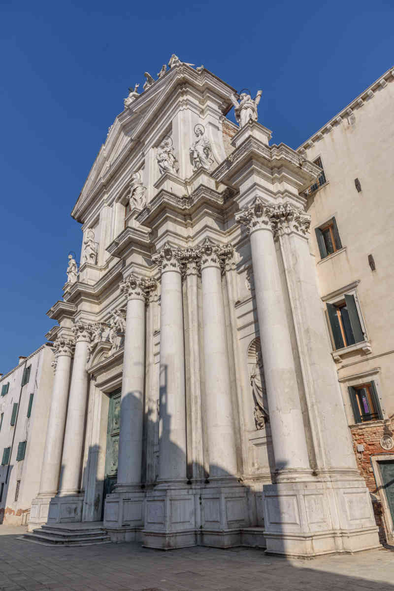 Italia - Venecia 257 - iglesia de Santa María Asunta.jpg